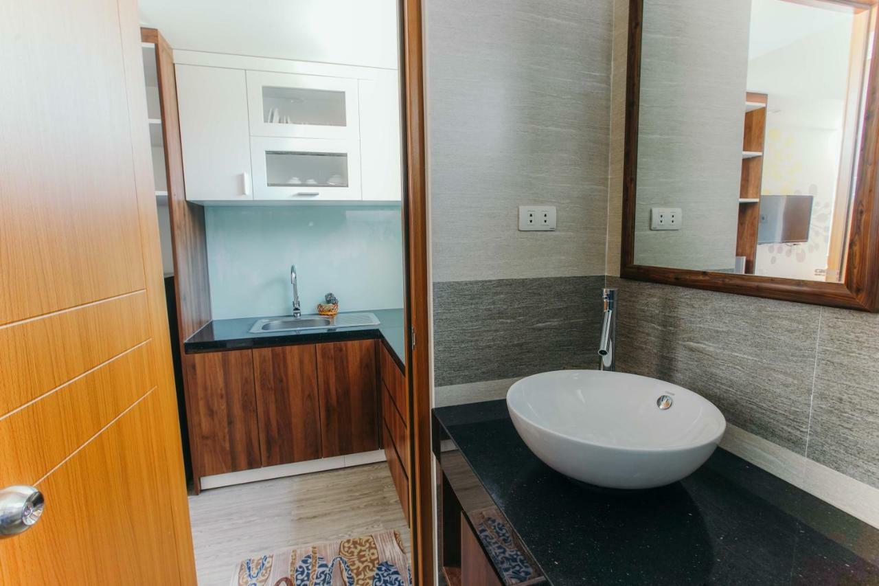 Royal Lion Hotel & Apartment Da Nang Bagian luar foto